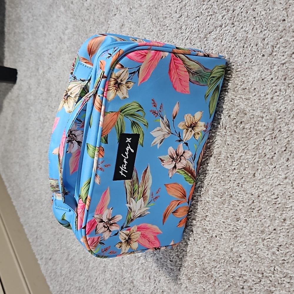 Hurley Toiletry Bag